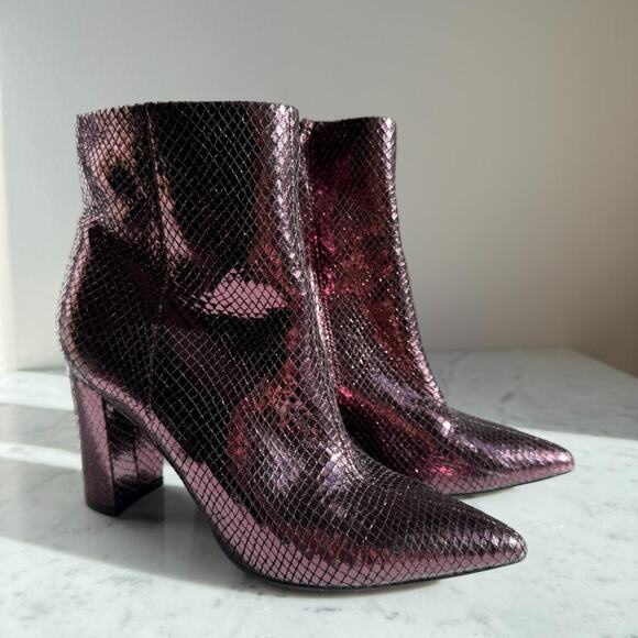 Marc Fisher Glam Metallic Violet Snakeskin Ankle Boots – Size 5.5 - Picture 1 of 7